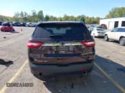 ✅ 2021 Chevrolet Traverse LT Cloth • VIN: 1GNEVGKW3MJ261227 • Lot: 43453989. Wystawiony na IAAI z przebiegiem 52 787 mil. Bezpłatny archiwum sprzedaży aukcyjnych z USA i szczegółowy raport historii pojazdu na DreamBid. Zdjęcie 16.
