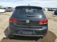 ✅ 2013 Volkswagen Golf GTI Wolfsburg Edition • VIN: WVWHV7AJXDW128608 • Lot: 51327895. Wystawiony na Copart z przebiegiem 137 962 mil. Bezpłatny archiwum sprzedaży aukcyjnych z USA i szczegółowy raport historii pojazdu na DreamBid. Zdjęcie 6.