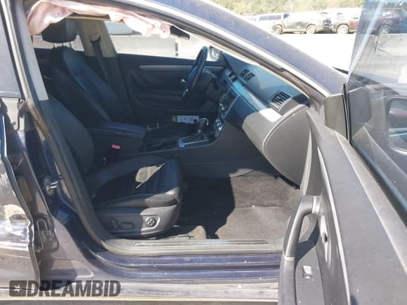 ✅ 2013 Volkswagen CC R-Line • VIN: WVWBN7AN2DE539208 • Lot: 43431900. Wystawiony na IAAI z przebiegiem 158 944 mil. Bezpłatny archiwum sprzedaży aukcyjnych z USA i szczegółowy raport historii pojazdu na DreamBid. Zdjęcie 5.