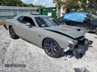 2023 Dodge Challenger R/T с VIN 2C3CDZBT8PH694234, выставлен на аукционе Copart как лот 66700355 с пробегом 29 072 миль миль и Списание • Salvage title. История ставок и продаж доступна на DreamBid. Изображение 4.