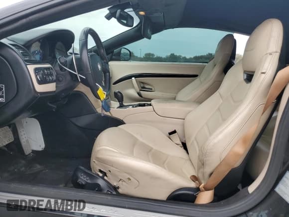 ✅ 2015 Maserati GranTurismo Sport • VIN: ZAM45VMA3F0142608 • Лот: 46232825. Опубликован ранее на Copart с пробегом 72 968 миль. Бесплатный доступ к архиву аукционных продаж из США и подробный отчёт об истории автомобиля на DreamBid. Изображение 7.