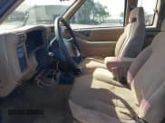 ✅ 1996 Chevrolet S-10 LS • VIN: 1GCCS1947T8144587 • Лот: 42032003. Опубликован ранее на IAAI с пробегом 204 184 миль. Бесплатный доступ к архиву аукционных продаж из США и подробный отчёт об истории автомобиля на DreamBid. Изображение 5.