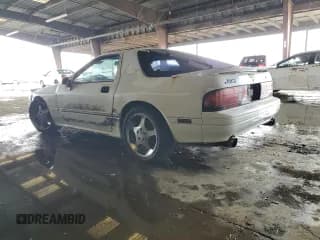 ✅ 1986 Mazda RX-7 • VIN: JM1FC3311G0117703 • Lot: 85537314. Wystawiony na Copart z przebiegiem 121 833 mil. Bezpłatny archiwum sprzedaży aukcyjnych z USA i szczegółowy raport historii pojazdu na DreamBid. Zdjęcie 2.