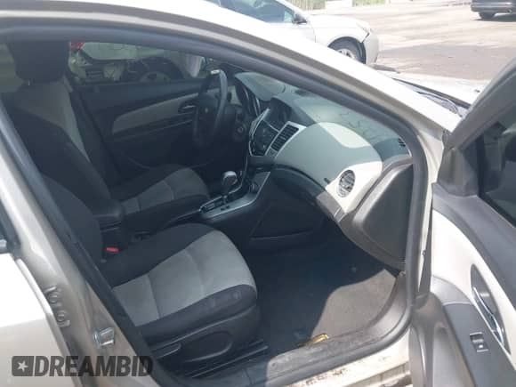 2013 Chevrolet Cruze LS with VIN 1G1PA5SH8D7327313, listed as a IAAI auction lot 42530344 with 147,158 mi miles and . Bid and sale history available at DreamBid. Image 5.