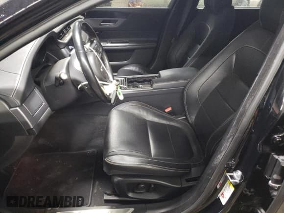 ✅ 2017 Jaguar XF 35t R-Sport • VIN: SAJBL4BV4HCY47941 • Лот: 77104404. Опубликован ранее на Copart с пробегом 73 839 миль. Бесплатный доступ к архиву аукционных продаж из США и подробный отчёт об истории автомобиля на DreamBid. Изображение 7.