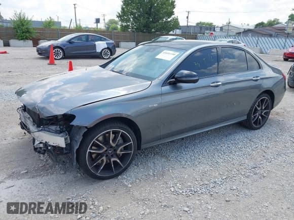 ✅ 2017 Mercedes-Benz E 43 AMG • VIN: WDDZF6EB3HA184820 • Лот: 42691190. Опубликован ранее на IAAI с пробегом 102 298 миль. Бесплатный доступ к архиву аукционных продаж из США и подробный отчёт об истории автомобиля на DreamBid. Изображение 2.