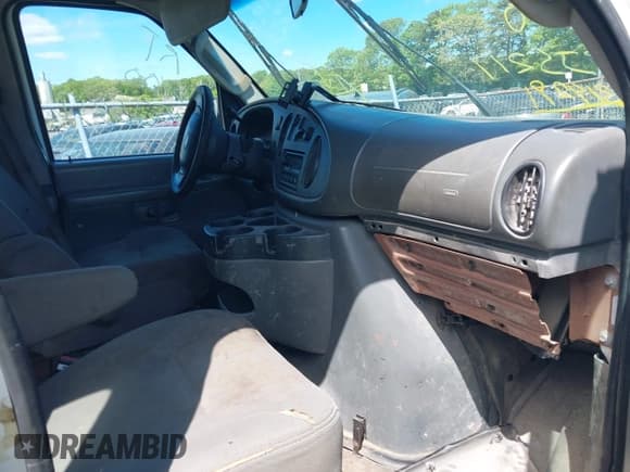 ✅ 2007 Ford Econoline Cargo Commercial • VIN: 1FTNE24W17DA29818 • Лот: 42314291. Опубликован ранее на IAAI с пробегом Не указан. Бесплатный доступ к архиву аукционных продаж из США и подробный отчёт об истории автомобиля на DreamBid. Изображение 5.