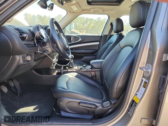 ✅ 2016 MINI Clubman • VIN: WMWLN5C5XG2B34855 • Lot: 89881625. Wystawiony na Copart z przebiegiem 56 001 mil. Bezpłatny archiwum sprzedaży aukcyjnych z USA i szczegółowy raport historii pojazdu na DreamBid. Zdjęcie 7.