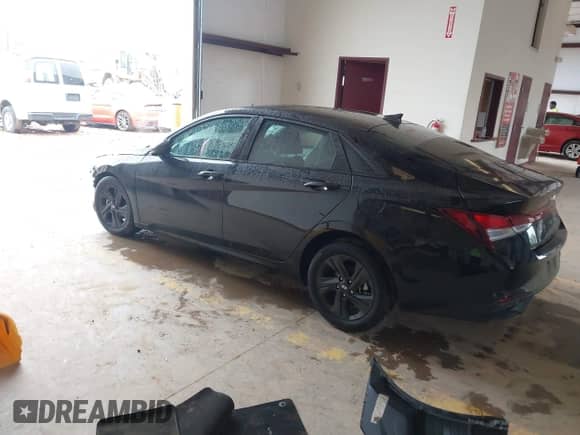 2022 Hyundai Elantra SEL with VIN KMHLS4AG9NU349020, listed as a IAAI auction lot 43338040 with 36,589 mi miles and . Bid and sale history available at DreamBid. Image 3.