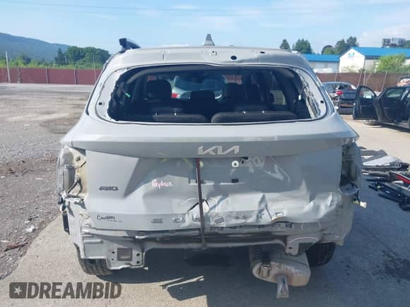 2022 Kia Sorento X-Line S z VIN 5XYRLDLC0NG097441, wystawiony jako IAAI lot #42556752 z przebiegiem 21 463 mil mil oraz . Historia ofert i sprzedaży dostępna na DreamBid. Obrazek 17.