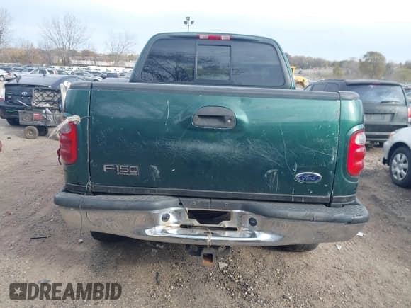 ✅ 2001 Ford F-150 XLT • VIN: 1FTRW08LX1KE35702 • Лот: 43647167. Опубликован ранее на IAAI с пробегом Не указан. Бесплатный доступ к архиву аукционных продаж из США и подробный отчёт об истории автомобиля на DreamBid. Изображение 6.