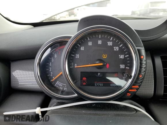 ✅ 2015 MINI Hardtop 4 Door • VIN: WMWXS5C59FT829232 • Lot: 81244195. Wystawiony na Copart z przebiegiem 57 753 mil. Bezpłatny archiwum sprzedaży aukcyjnych z USA i szczegółowy raport historii pojazdu na DreamBid. Zdjęcie 9.