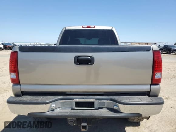 ✅ 2001 Chevrolet Silverado 2500HD • VIN: 1GCHK231X1F188974 • Lot: 57675615. Wystawiony na Copart z przebiegiem 109 852 mil. Bezpłatny archiwum sprzedaży aukcyjnych z USA i szczegółowy raport historii pojazdu na DreamBid. Zdjęcie 6.