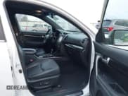 ✅ 2014 Kia Sorento SX • VIN: 5XYKW4A70EG451120 • Lot: 41309727. Listed on IAAI with 106,262 mi. Free auction sales archive from the USA and detailed vehicle history report at DreamBid. Image 5.