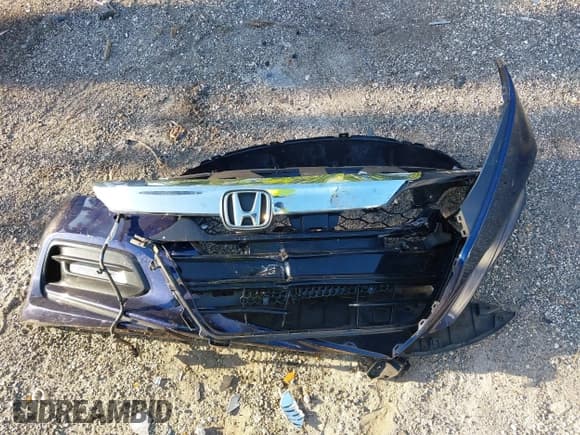 ✅ 2018 Honda Accord Touring • VIN: 1HGCV2F9XJA022519 • Lot: 43603721. Wystawiony na IAAI z przebiegiem 65 241 mil. Bezpłatny archiwum sprzedaży aukcyjnych z USA i szczegółowy raport historii pojazdu na DreamBid. Zdjęcie 12.