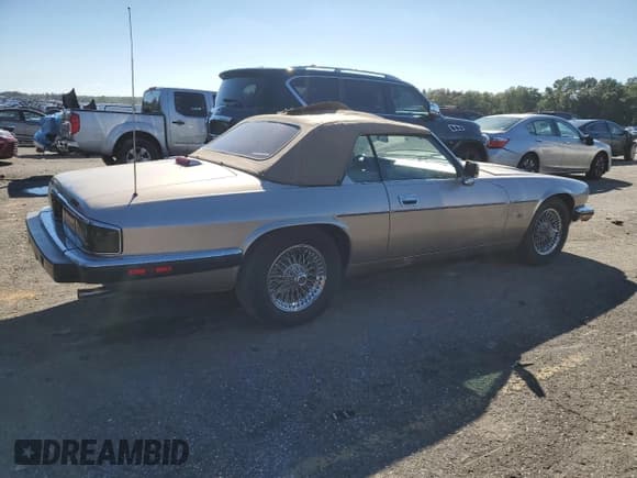 ✅ 1992 Jaguar XJS • VIN: SAJNW4841NC185735 • Лот: 81321374. Опубликован ранее на Copart с пробегом 13 920 миль. Бесплатный доступ к архиву аукционных продаж из США и подробный отчёт об истории автомобиля на DreamBid. Изображение 3.