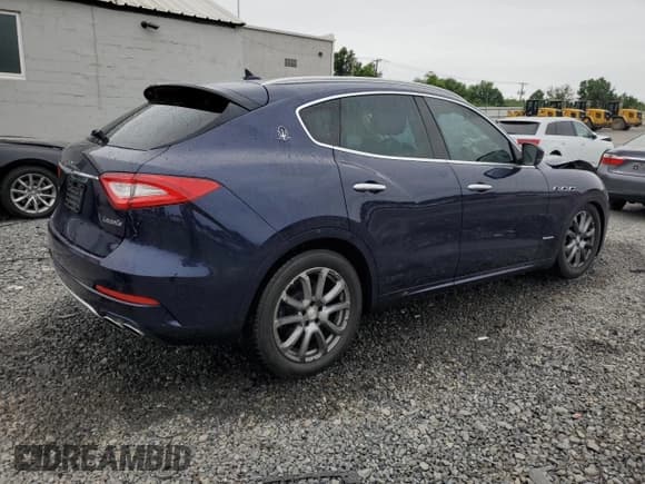 ✅ 2018 Maserati Levante GranLusso • VIN: ZN661XUL3JX304208 • Лот: 62233375. Опубликован ранее на Copart с пробегом 66 453 миль. Бесплатный доступ к архиву аукционных продаж из США и подробный отчёт об истории автомобиля на DreamBid. Изображение 3.