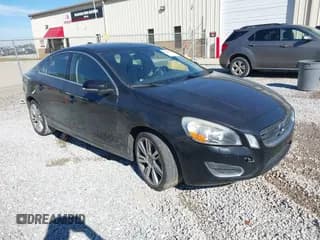 ✅ 2011 Volvo S60 • VIN: YV1902FH9B2003352 • Lot: 43638405. Wystawiony na IAAI z przebiegiem 167 371 mil. Bezpłatny archiwum sprzedaży aukcyjnych z USA i szczegółowy raport historii pojazdu na DreamBid. Zdjęcie 1.