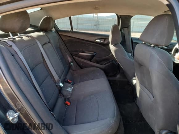 ✅ 2017 Chevrolet Cruze LT • VIN: 1G1BE5SMXH7162107 • Lot: 82661975. Wystawiony na Copart z przebiegiem 113 441 mil. Bezpłatny archiwum sprzedaży aukcyjnych z USA i szczegółowy raport historii pojazdu na DreamBid. Zdjęcie 10.