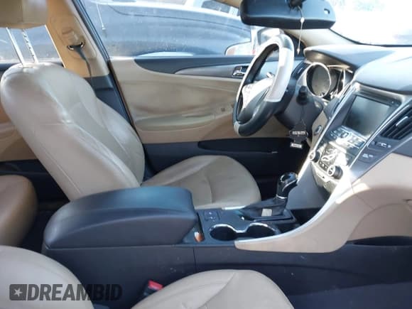 ✅ 2012 Hyundai Sonata Hybrid • VIN: KMHEC4A48CA047308 • Lot: 41702891. Listed on IAAI with 136,400 mi. Free auction sales archive from the USA and detailed vehicle history report at DreamBid. Image 5.