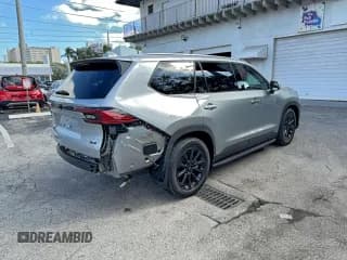 ✅ 2025 Toyota Highlander XLE • VIN: 5TDAAAA53SS027081 • Lot: 95705015. Listed on Copart with 4,710 mi. Free auction sales archive from the USA and detailed vehicle history report at DreamBid. Image 4.