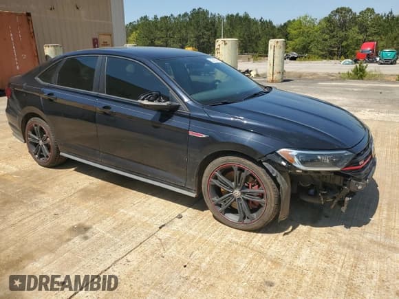 ✅ 2019 Volkswagen Jetta S • VIN: 3VW5T7BU7KM145765 • Lot: 52358245. Listed on Copart with 92,091 mi. Free auction sales archive from the USA and detailed vehicle history report at DreamBid. Image 4.