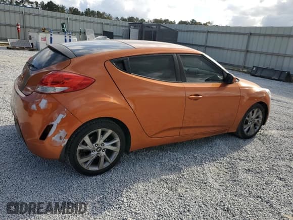 ✅ 2016 Hyundai Veloster • VIN: KMHTC6AD6GU299730 • Lot: 77888374. Wystawiony na Copart z przebiegiem 95 440 mil. Bezpłatny archiwum sprzedaży aukcyjnych z USA i szczegółowy raport historii pojazdu na DreamBid. Zdjęcie 3.