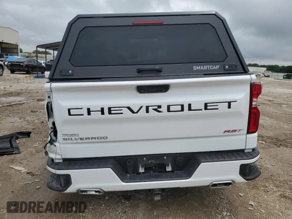 ✅ 2021 Chevrolet Silverado 1500 RST • VIN: 1GCUYEET3MZ256094 • Lot: 65181395. Wystawiony na Copart z przebiegiem 55 654 mil. Bezpłatny archiwum sprzedaży aukcyjnych z USA i szczegółowy raport historii pojazdu na DreamBid. Zdjęcie 6.