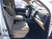 ✅ 2013 Toyota Tundra • VIN: 5TFUY5F16DX271164 • Lot: 41381591. Wystawiony na IAAI z przebiegiem 233 935 mil. Bezpłatny archiwum sprzedaży aukcyjnych z USA i szczegółowy raport historii pojazdu na DreamBid. Zdjęcie 5.