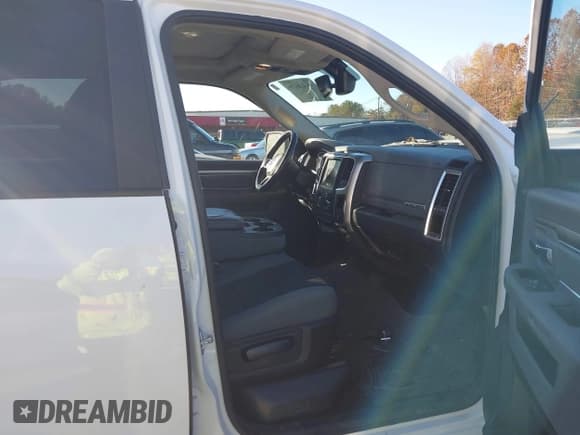 ✅ 2019 Ram 1500 SLT • VIN: 1C6RR7LT8KS524829 • Lot: 43660679. Listed on IAAI with 259,873 mi. Free auction sales archive from the USA and detailed vehicle history report at DreamBid. Image 5.