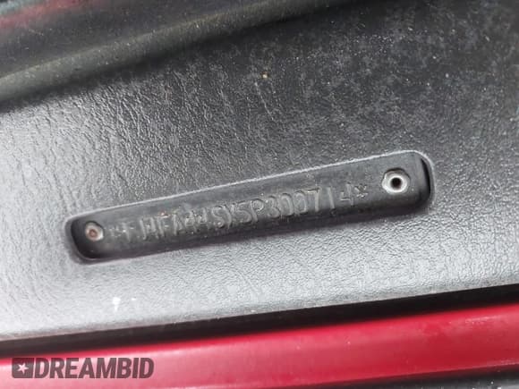 ✅ 2005 Jeep Wrangler Unlimited • VIN: 1J4FA44SX5P300714 • Лот: 43300649. Опубликован ранее на IAAI с пробегом 133 004 миль. Бесплатный доступ к архиву аукционных продаж из США и подробный отчёт об истории автомобиля на DreamBid. Изображение 9.