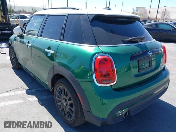 ✅ 2024 MINI Hardtop 4 Door Cooper • VIN: WMW33DK03R2V30440 • Lot: 41403552. Wystawiony na IAAI z przebiegiem 11 656 mil. Bezpłatny archiwum sprzedaży aukcyjnych z USA i szczegółowy raport historii pojazdu na DreamBid. Zdjęcie 3.