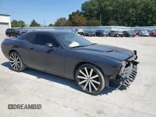 ✅ 2019 Dodge Challenger SXT • VIN: 2C3CDZAG5KH701900 • Lot: 70775285. Wystawiony na Copart z przebiegiem 142 357 mil. Bezpłatny archiwum sprzedaży aukcyjnych z USA i szczegółowy raport historii pojazdu na DreamBid. Zdjęcie 4.