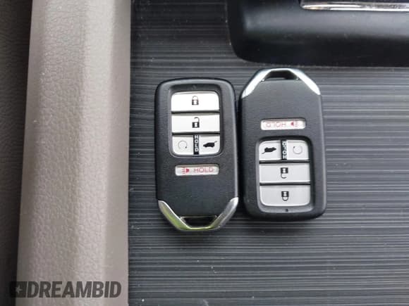 ✅ 2020 Honda Pilot EX-L • VIN: 5FNYF6H54LB021623 • Lot: 43393257. Wystawiony na IAAI z przebiegiem 106 309 mil. Bezpłatny archiwum sprzedaży aukcyjnych z USA i szczegółowy raport historii pojazdu na DreamBid. Zdjęcie 11.