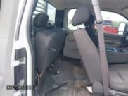 ✅ 2013 Chevrolet Silverado 2500HD • VIN: 1GB2KVCG3DZ319164 • Lot: 42796361. Wystawiony na IAAI z przebiegiem 267 872 mil. Bezpłatny archiwum sprzedaży aukcyjnych z USA i szczegółowy raport historii pojazdu na DreamBid. Zdjęcie 8.