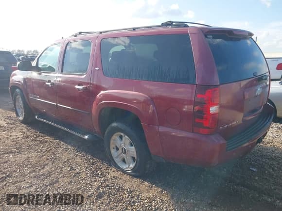 ✅ 2007 Chevrolet Suburban LT • VIN: 3GNFC16J87G263499 • Lot: 43705975. Listed on IAAI with Not provided. Free auction sales archive from the USA and detailed vehicle history report at DreamBid. Image 3.