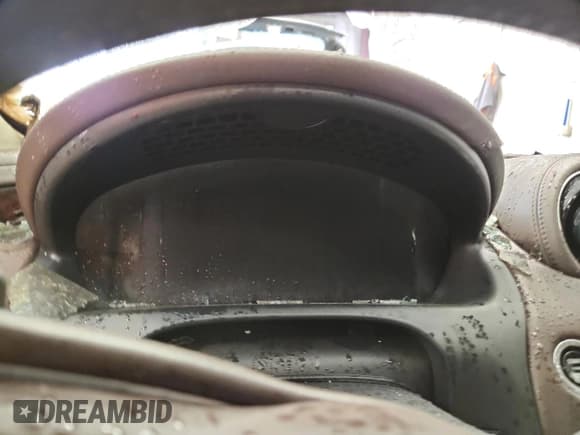 ✅ 2015 Jaguar XJ Portfolio • VIN: SAJWJ2GDXF8V79697 • Lot: 81678065. Wystawiony na Copart z przebiegiem Nie podano. Bezpłatny archiwum sprzedaży aukcyjnych z USA i szczegółowy raport historii pojazdu na DreamBid. Zdjęcie 9.