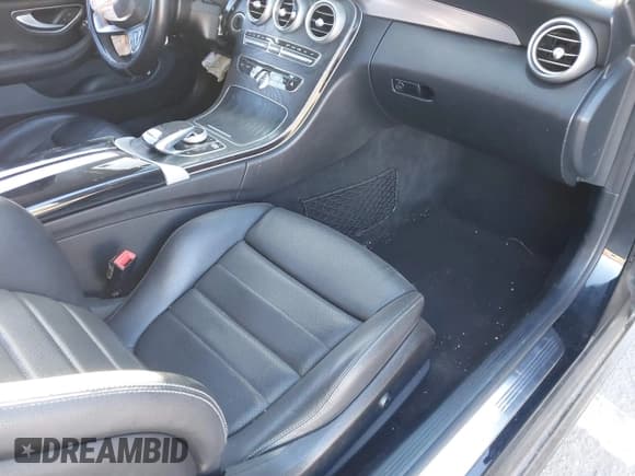 ✅ 2018 Mercedes-Benz C 300 • VIN: WDDWJ4KB8JF700558 • Lot: 41335869. Listed on IAAI with 132,000 mi. Free auction sales archive from the USA and detailed vehicle history report at DreamBid. Image 5.