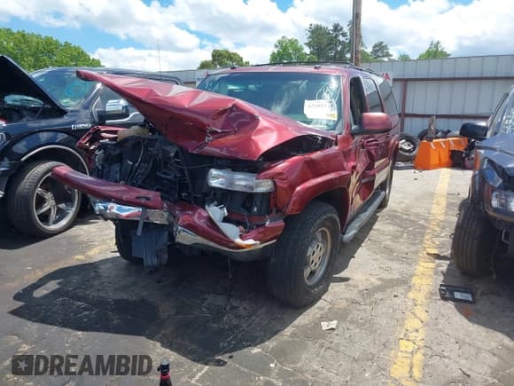 ✅ 2003 Chevrolet Suburban LT • VIN: 1GNEC16Z03J332440 • Lot: 42187347. Listed on IAAI with 176,717 mi. Free auction sales archive from the USA and detailed vehicle history report at DreamBid. Image 2.