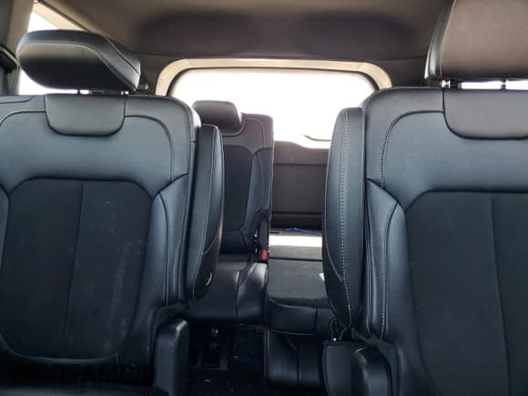 ✅ 2023 Jeep Grand Cherokee Altitude • VIN: 1C4RJKAG9P8736068 • Lot: 53423175. Listed on Copart with 25,461 mi. Free auction sales archive from the USA and detailed vehicle history report at DreamBid. Image 10.