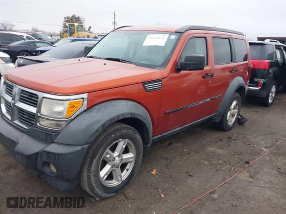 ✅ 2007 Dodge Nitro SXT • VIN: 1D8GU28K17W601446 • Lot: 41014232. Wystawiony na IAAI z przebiegiem 213 935 mil. Bezpłatny archiwum sprzedaży aukcyjnych z USA i szczegółowy raport historii pojazdu na DreamBid. Zdjęcie 2.