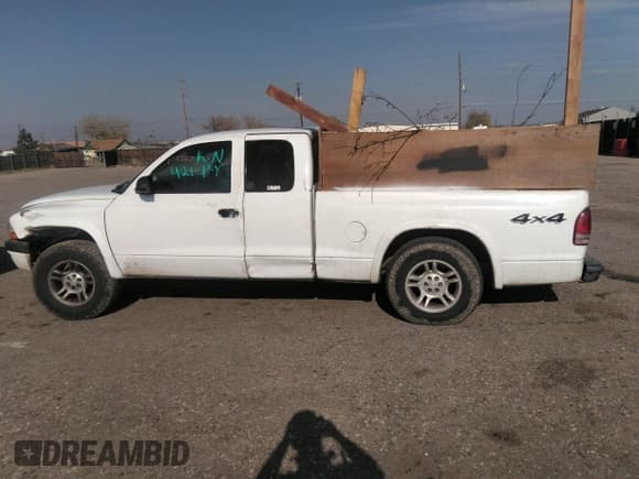 ✅ 2004 Dodge Dakota Sport • VIN: 1D7HG32N64S513715 • Lot: 42103367. Wystawiony na IAAI z przebiegiem Nie podano. Bezpłatny archiwum sprzedaży aukcyjnych z USA i szczegółowy raport historii pojazdu na DreamBid. Zdjęcie 14.
