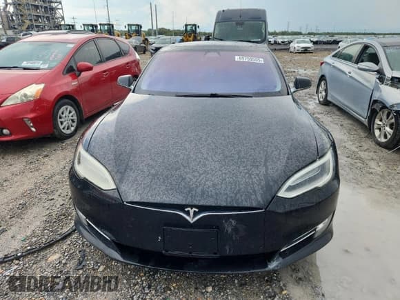 ✅ 2017 Tesla Model S 100D • VIN: 5YJSA1E40HF227807 • Лот: 69759555. Опубликован ранее на Copart с пробегом 160 852 миль. Бесплатный доступ к архиву аукционных продаж из США и подробный отчёт об истории автомобиля на DreamBid. Изображение 5.