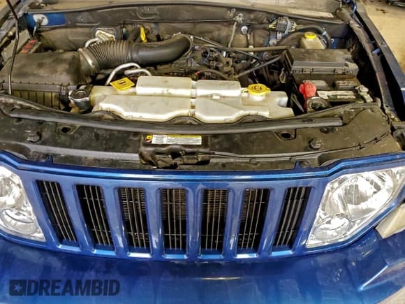 ✅ 2010 Jeep Liberty Sport • VIN: 1J4PN2GK6AW168611 • Lot: 92458685. Listed on Copart with 176,683 mi. Free auction sales archive from the USA and detailed vehicle history report at DreamBid. Image 12.