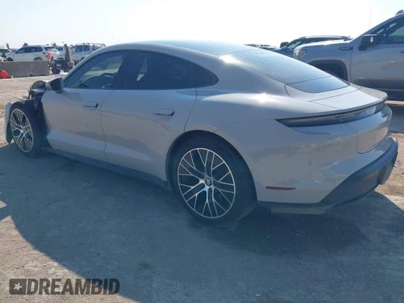 ✅ 2022 Porsche Taycan • VIN: WP0AA2Y11NSA15664 • Lot: 43020430. Wystawiony na IAAI z przebiegiem 69 197 mil. Bezpłatny archiwum sprzedaży aukcyjnych z USA i szczegółowy raport historii pojazdu na DreamBid. Zdjęcie 3.