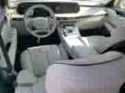 2025 Hyundai Palisade Calligraphy z VIN KM8R74GE8SU853166, wystawiony jako Copart lot #52891185 z przebiegiem 49 mil mil oraz Szkoda całkowita • Salvage title. Historia ofert i sprzedaży dostępna na DreamBid. Obrazek 8.