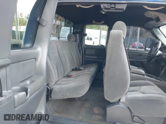 ✅ 2004 Chevrolet Silverado 1500 Z71 • VIN: 1GCEK19T24E291984 • Lot: 42022724. Listed on IAAI with 243,333 mi. Free auction sales archive from the USA and detailed vehicle history report at DreamBid. Image 8.