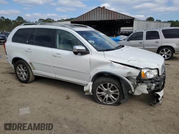 ✅ 2013 Volvo XC90 Premier Plus • VIN: YV4952CY9D1642932 • Lot: 91623005. Wystawiony na Copart z przebiegiem 175 934 mil. Bezpłatny archiwum sprzedaży aukcyjnych z USA i szczegółowy raport historii pojazdu na DreamBid. Zdjęcie 4.
