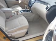 ✅ 2015 Nissan Rogue S • VIN: KNMAT2MT5FP503731 • Lot: 40371238. Listed on IAAI with 148,022 mi. Free auction sales archive from the USA and detailed vehicle history report at DreamBid. Image 5.