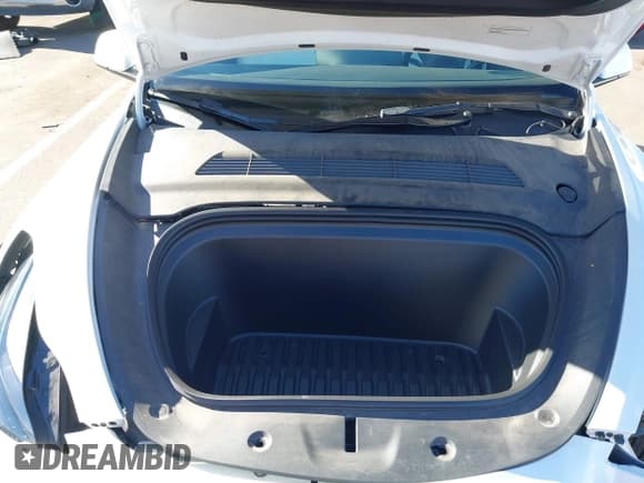 ✅ 2023 Tesla Model Y Long Range • VIN: 7SAYGDEE1PF826879 • Lot: 43393771. Listed on IAAI with 35,091 mi. Free auction sales archive from the USA and detailed vehicle history report at DreamBid. Image 10.